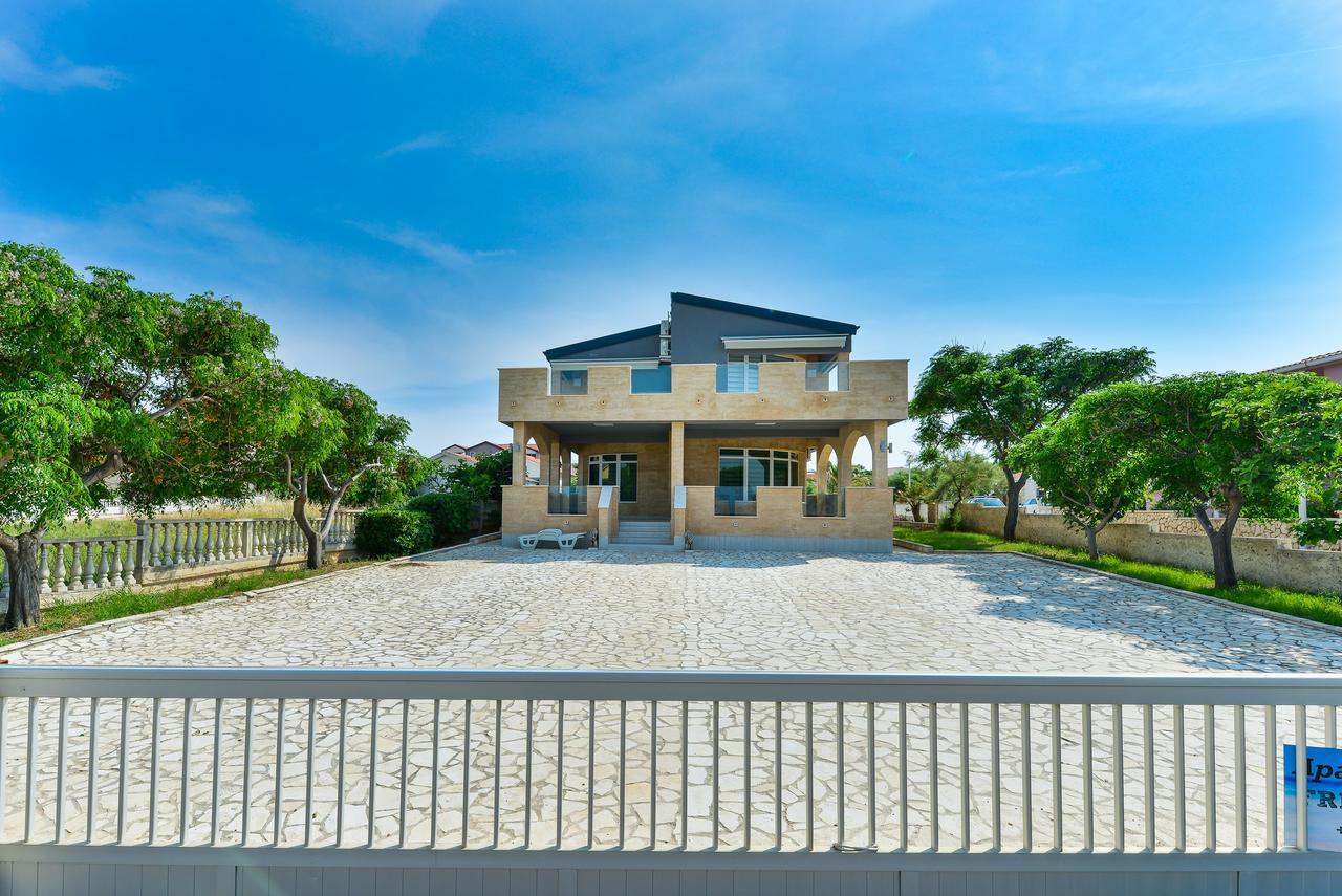 Apartments Mavracic Vir Exterior foto